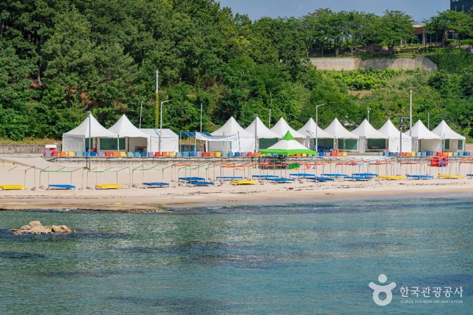 고성 아야진 해변의 깨끗한 백사장