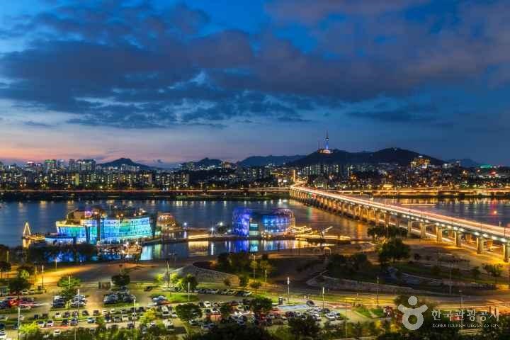 케데헌 배경지 N서울타워 야경